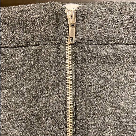 WEEKDAY- NWT- Grey Wool Mini Skirt Size L - Picture 3 of 7